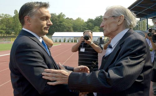 Grosics stadion Tatabányán  